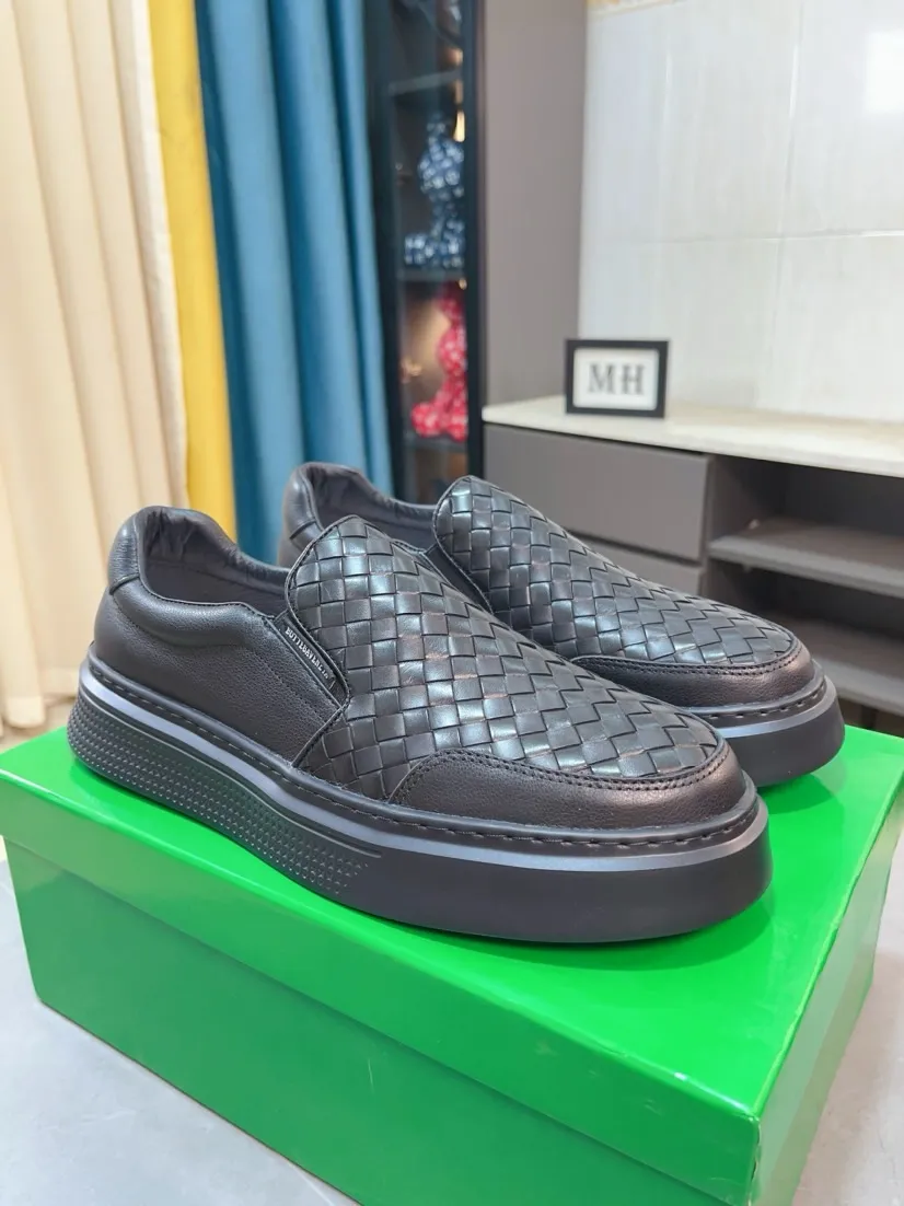 Men's men's shoes 💰500🌸🌸[bv~Bottega Veneta] 2024 classic spring and autumn trend models are on the market. The same style as the official website. Counter quality [strong][strong][strong] Selected first-layer cowhide woven, high-end atmosphere, silk cowhide lining, super cost-effective model. Original wear-resistant outsole. Fine workmanship. The upper layer of materials is used. The quality is visible. Hurry up and get started. Shoe sizes 38 to 44